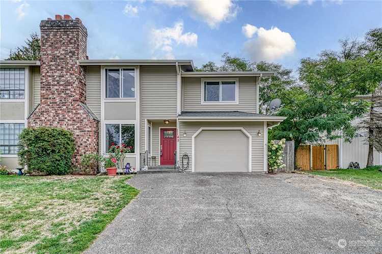984061145 N Vassault St24 - North TacomaTacomaBack on the market! Carpet has been replaced and interior painted. Assumable FHA financing for...Pierce1996024WAhome for saleNorth Tacoma Photo 1