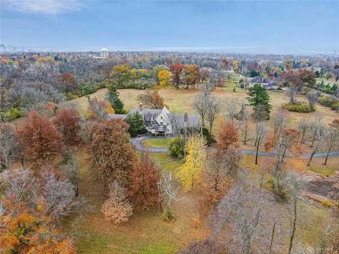 2720 Philadelphia Drive Dayton, OH 45405