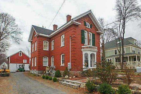 43 High St Andover, MA 01810