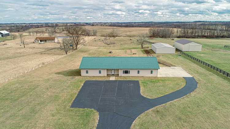 6230 Ware Rd Paris, KY 40361