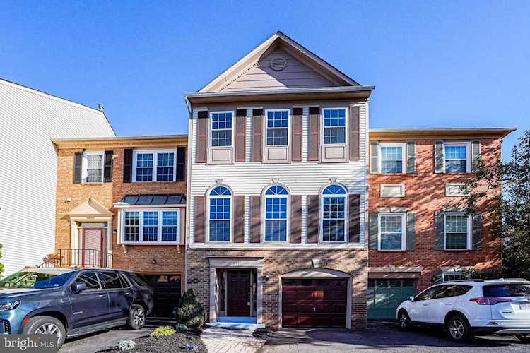 44021 Gala Circle For Sale in Ashburn Photo 1