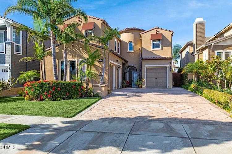 4137 W Hemlock St Oxnard, CA 93035