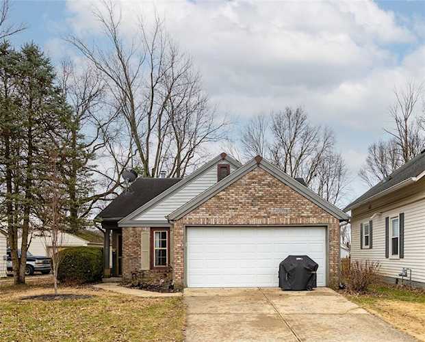 113 Green Acre Dr Brownsburg, IN 46112