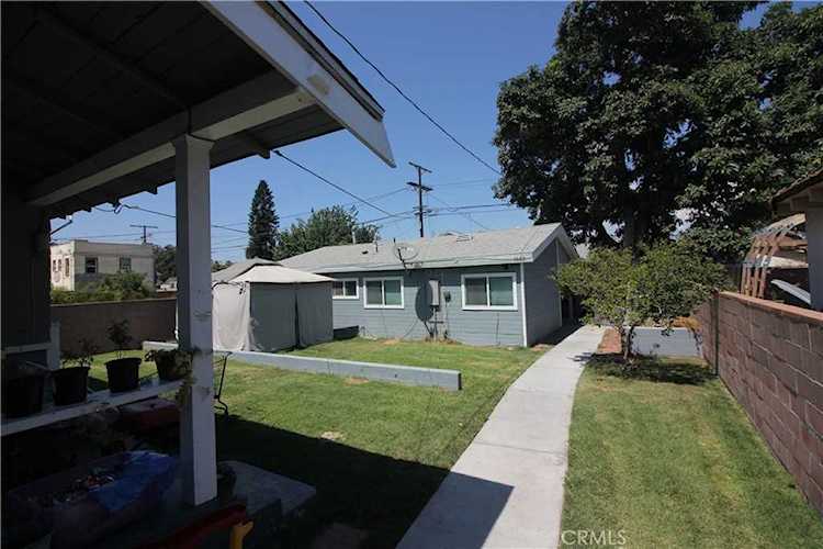 1027 W 46th St Los Angeles, CA 90037