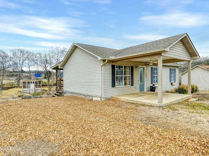 709 Ross Dr Dandridge, TN 37725
