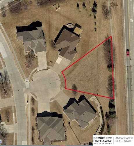 19228 Lamont Circle Omaha, NE 68130