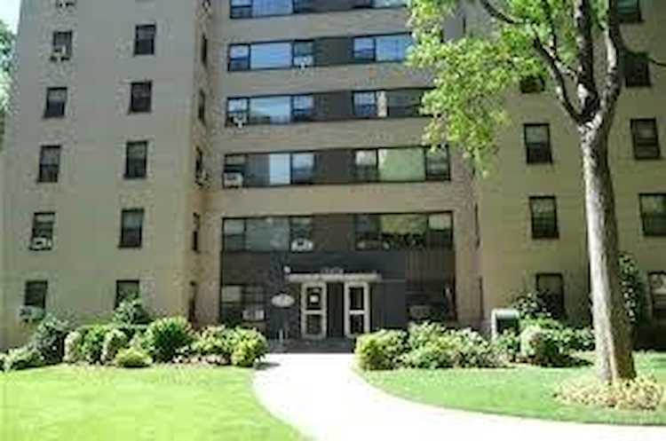 3 Fordham Hill Oval #4A Bronx, NY 10468