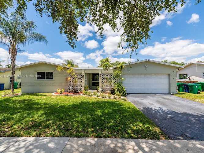 5037 SW 88th Ter Cooper City, FL 33328