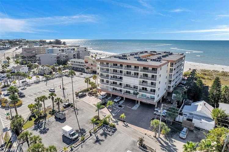 13000 Gulf Ln #103 Madeira Beach, FL 33708