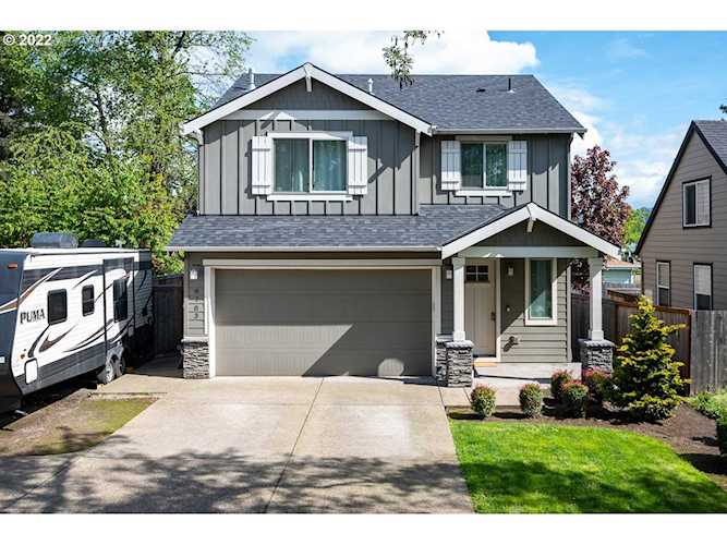 8783 SE Roots RD Clackamas, OR 97015