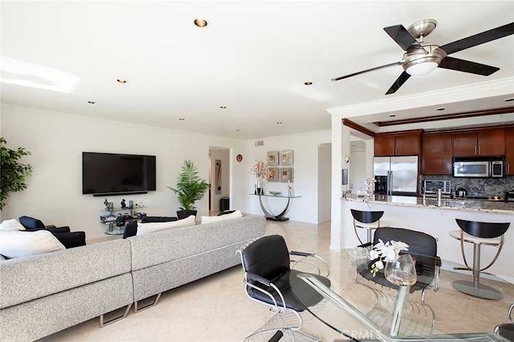 45680 Club Circle Dr #1 Palm Desert, CA 92260