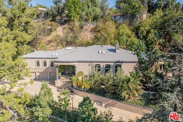 4120 Valley Meadow Rd Encino, CA 91436