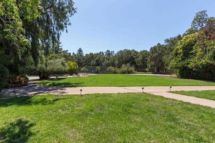205 Winding Way Woodside, CA 94062