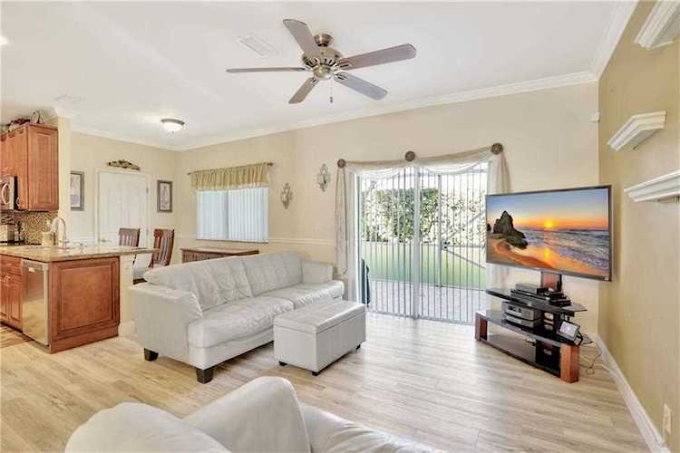 4744 Lago Vista Drive Coconut Creek, FL 33073