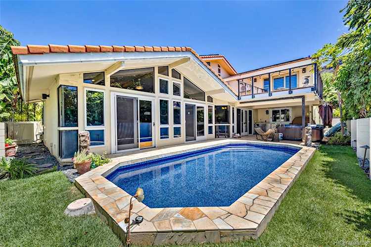 3017 Alapali Place #B Honolulu, HI 96815 | MLS 202300357 Photo 1