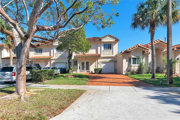 5930 SW 99th Ter Cooper City, FL 33328
