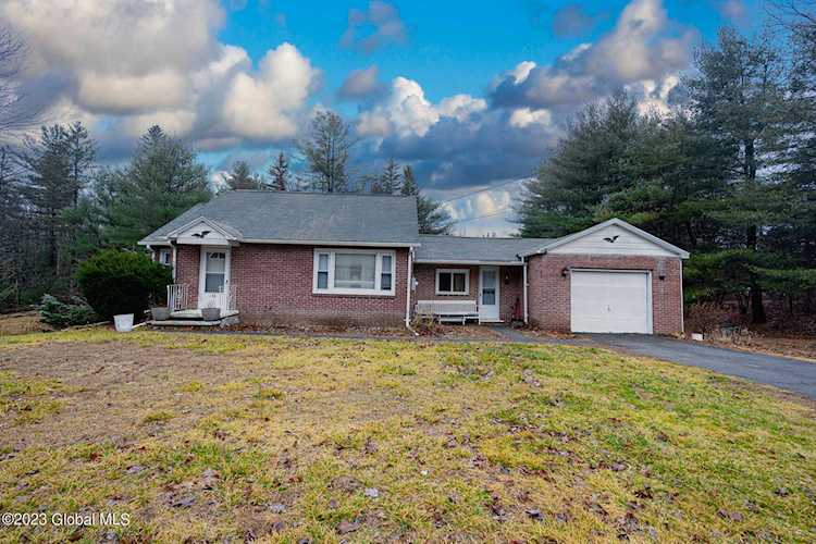 80 Woodin Rd Halfmoon, NY 12065