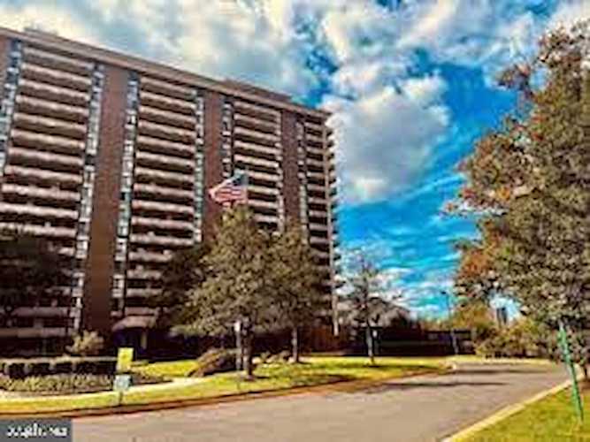 1800 Old Meadow Rd #102 Mclean, VA 22102