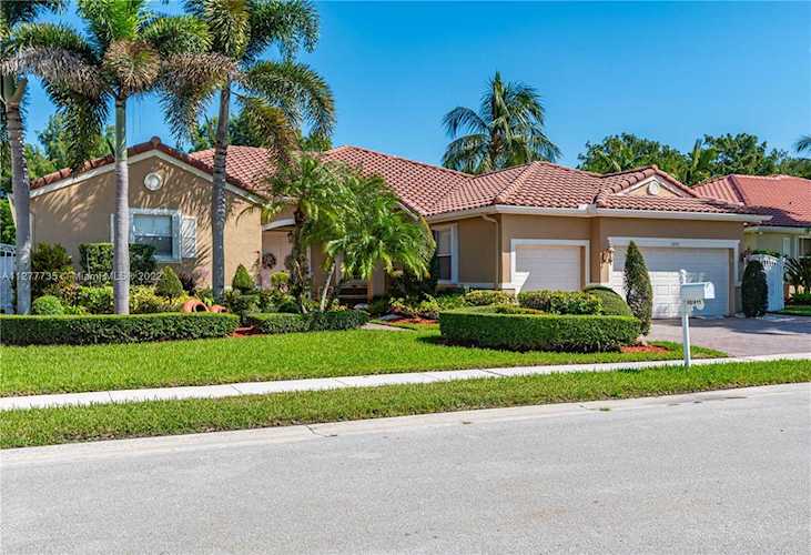18911 SW 7th St Pembroke Pines, FL 33029