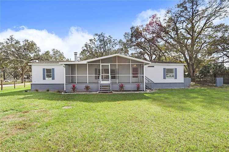 421 Old Welcome Rd Lithia, FL 33547