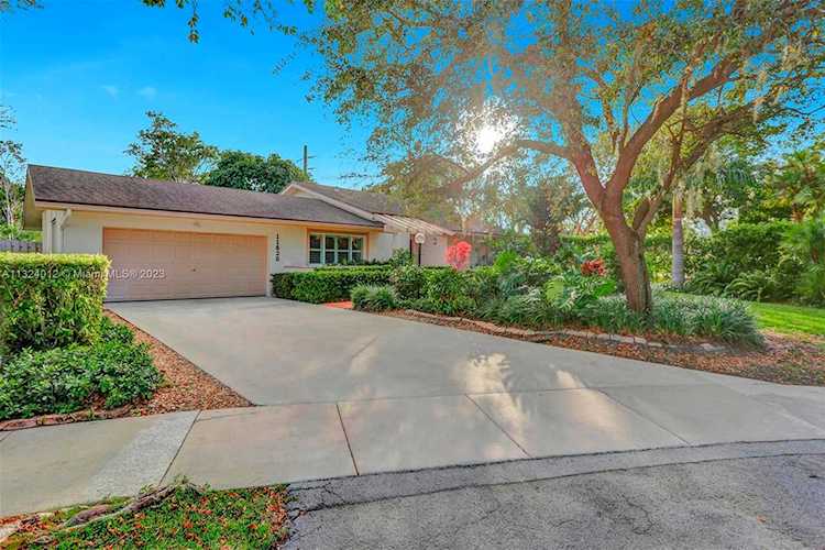 11630 SW 104th St Miami, FL 33176