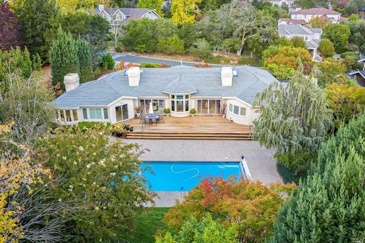 11 Westgate Drive San Rafael, CA 94903 | MLS 322096151 Photo 1