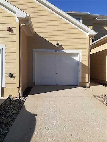8946 Lakeview Ave Lenexa, KS 66219