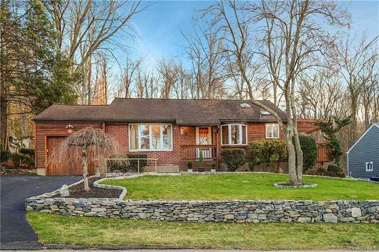 5 Wheeler Drive Cortlandt Manor, NY 10567