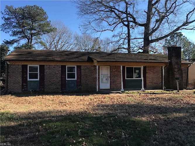 625 Bethune Dr Virginia Beach, VA 23452