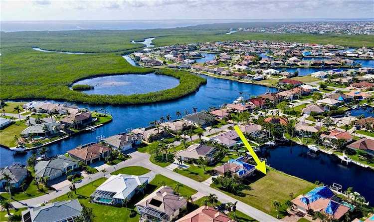 452 Valletta Ct Punta Gorda, FL 33950