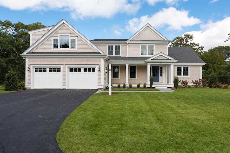 21 Vicksburg Avenue Harwich, MA 02645