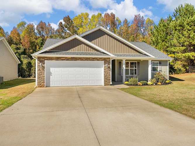 225 Stonewood Crossing Dr Boiling Springs, SC 29316