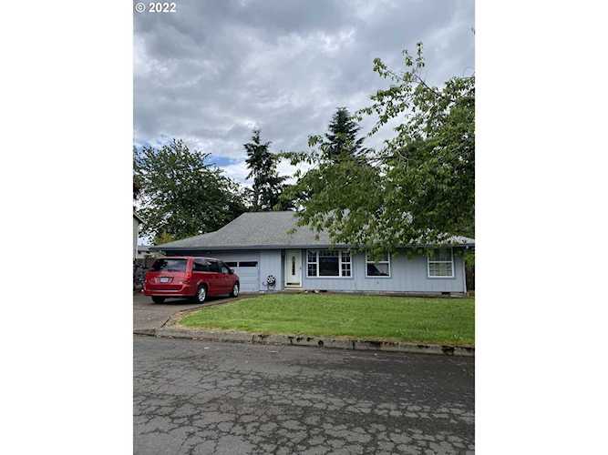 240 Amanda CT Oregon City, OR 97045