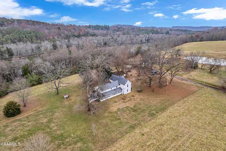 465 Smith Rd Kingston, TN 37763