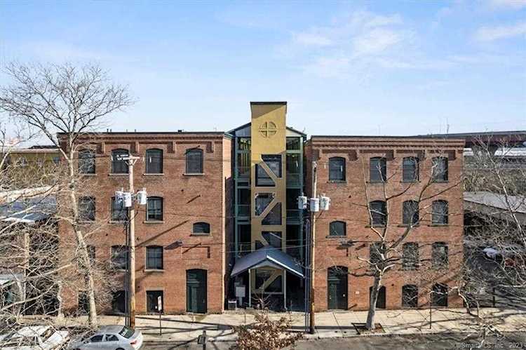 43 Chestnut Street #110 New Haven, CT 06511