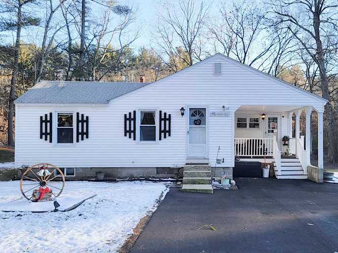19 Bridle Bridge Rd Windham, NH 03087