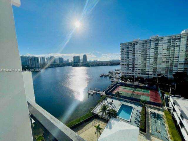 2780 NE 183rd St #1012 Aventura, FL 33160