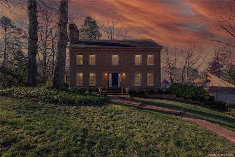 112 King Richard Ct Williamsburg, VA 23185