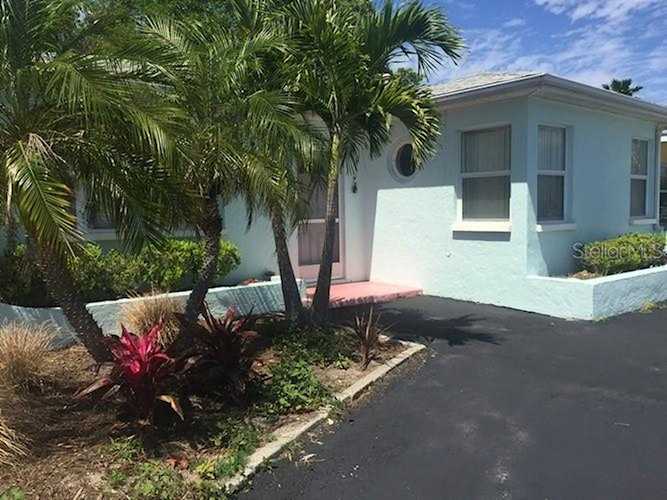 184 144th Ave Madeira Beach, FL 33708