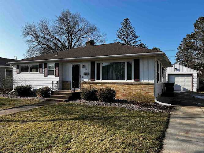 16 S Fremont St Janesville, WI 53545 | MLS 1948627 Photo 1