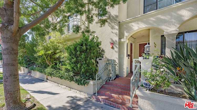 245 S Lasky Dr Beverly Hills, CA 90212