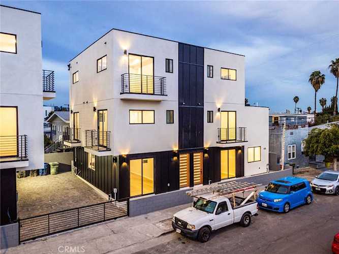 5515 Glennie Ln Los Angeles, CA 90016 property for lease, MLS#BB23005390 - High Rises Condos Photo 1