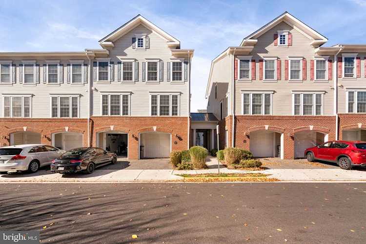 7116 Mason Grove Ct #31 Alexandria VA 22306 - MLS #VAFX2101774 Photo 1
