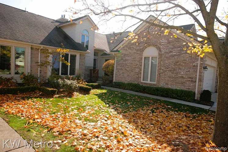 43414 Napa, Sterling Heights, MI 48314 in Village At Vineyards|Macomb MLS# 60166139 Photo 1