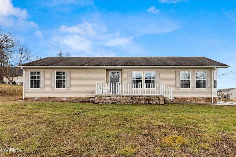 1004 Milldale Square Rd Dandridge, TN 37725