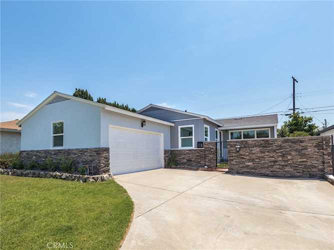 5330 W 141st St Hawthorne, CA 90250