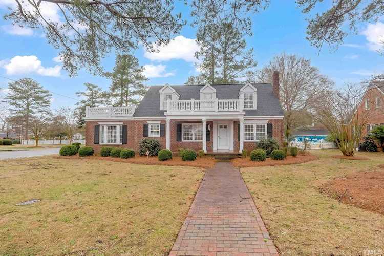 701 W Main Street Benson, NC 27504