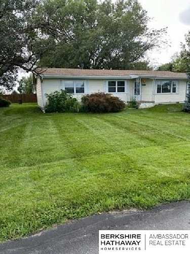 4809 Lakeland Dr Blair, NE 68008
