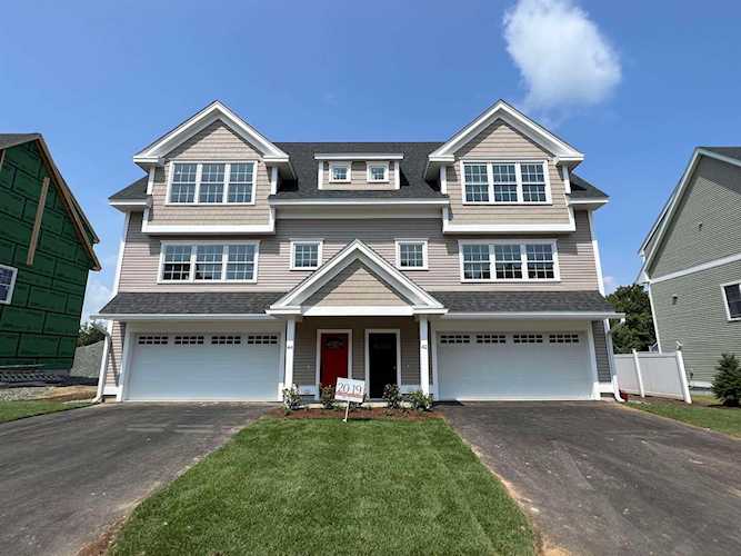 Unit 19 Stonehill Pointe Rd #19 Newmarket, NH 03857