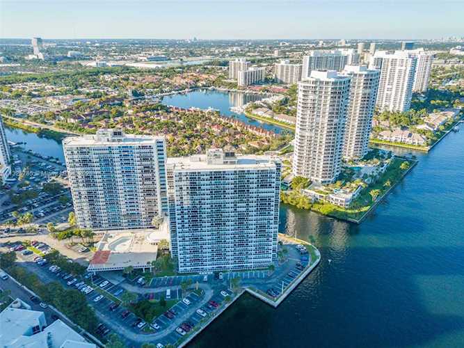 20505 E Country Club Dr #731 Aventura, FL 33180